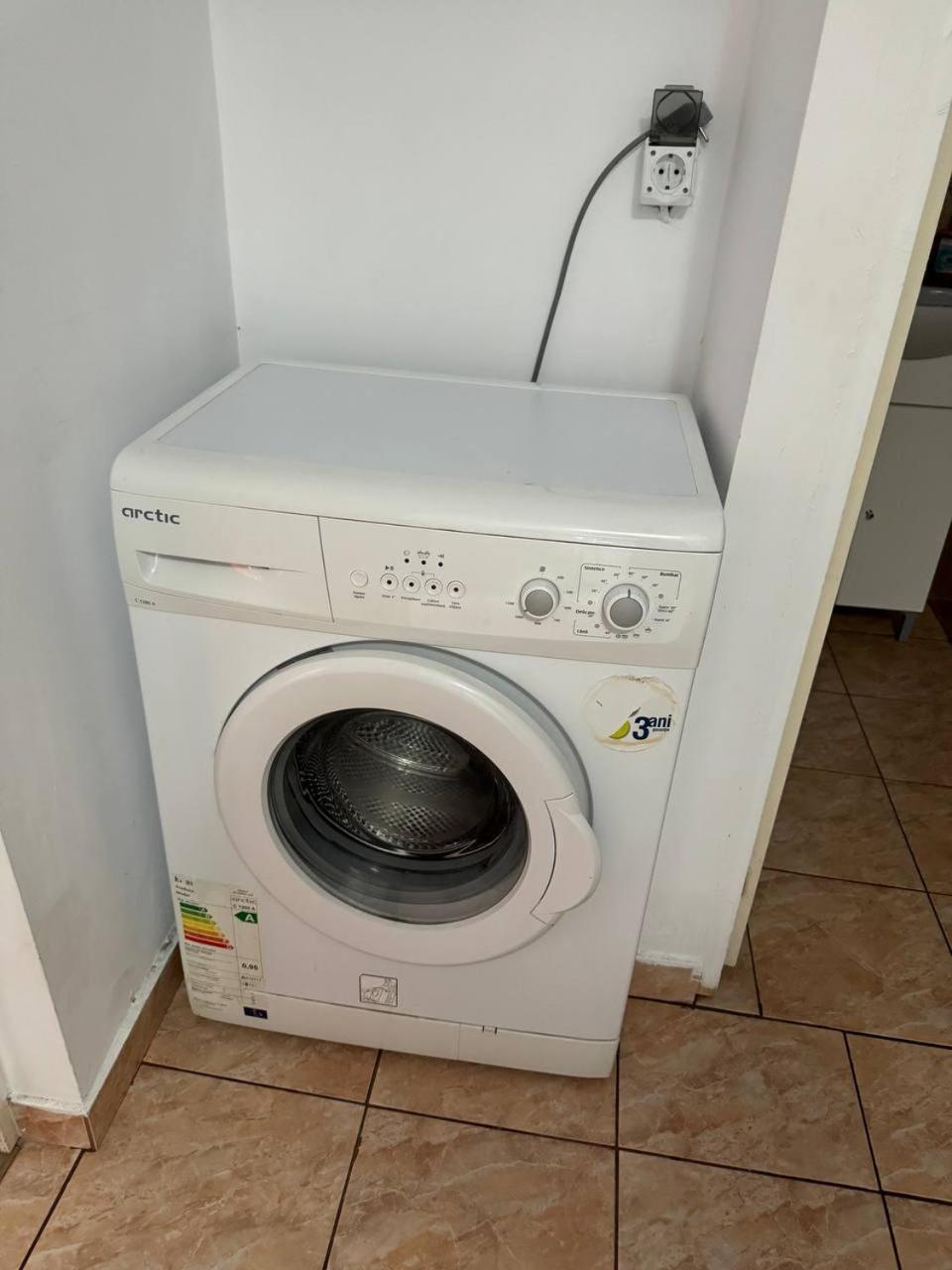 חונדוארה Affordable Apartment Close To The Castle מראה חיצוני תמונה